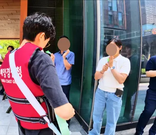 시민2