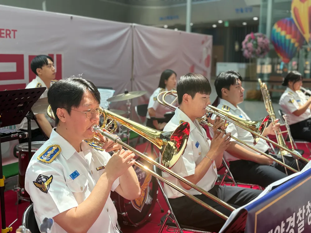 잡월드 로비콘서트 2회차