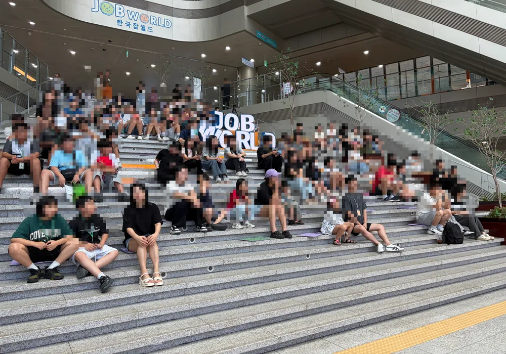 잡월드 로비콘서트 2회차