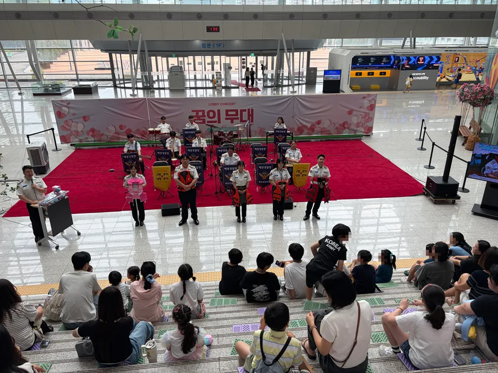 잡월드 로비콘서트 4회차